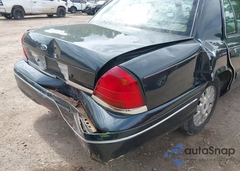 2003 Ford Crown Victoria Lx из США, поврежденный, VIN 2FAFP74WX3X184730